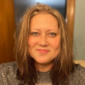 Meet your Posher, Candace